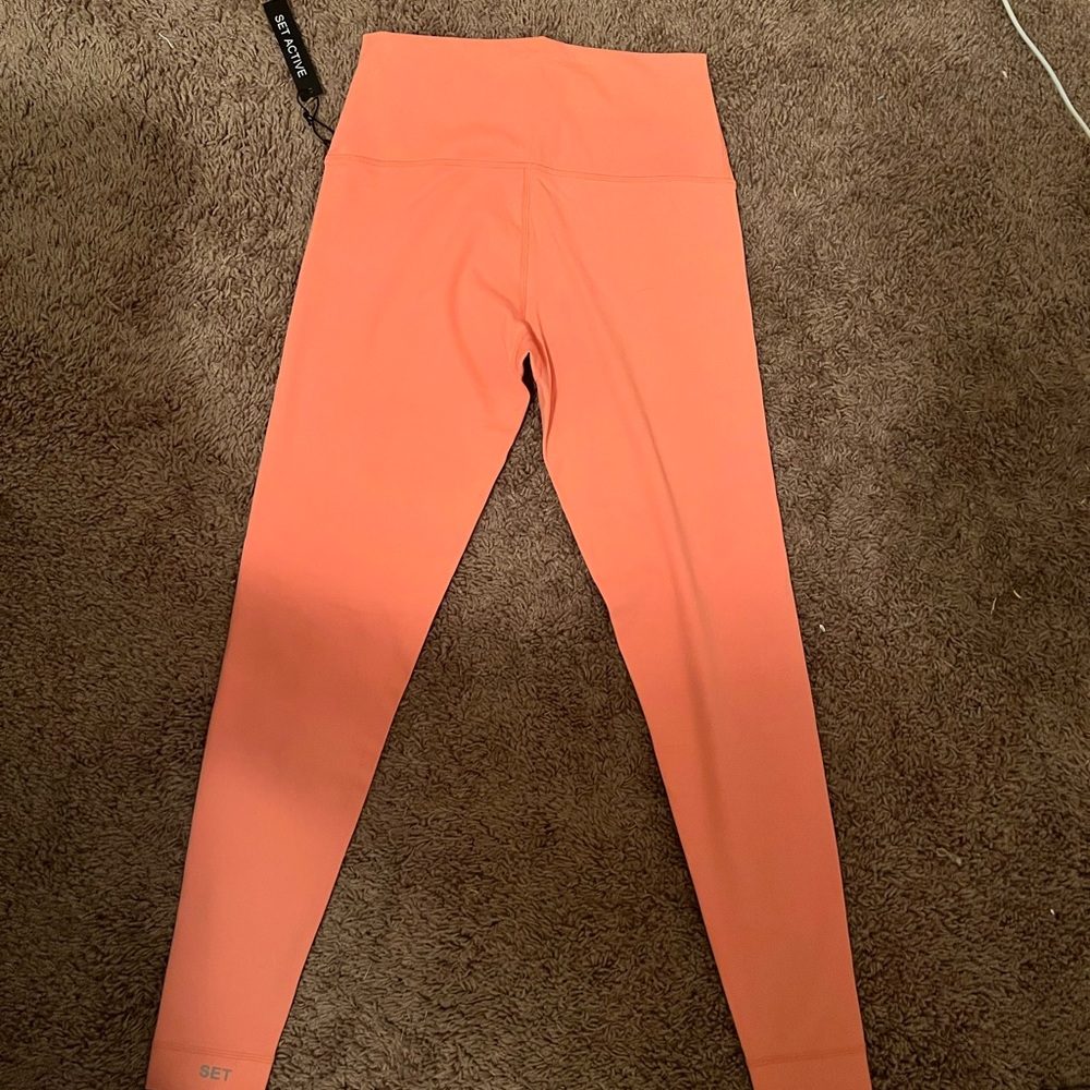 Never worn before, medium, set active brand